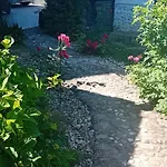 Privatunterkunft Rose For 4 Guests In Rose *