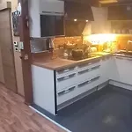 Rose For 4 Guests In Rose *