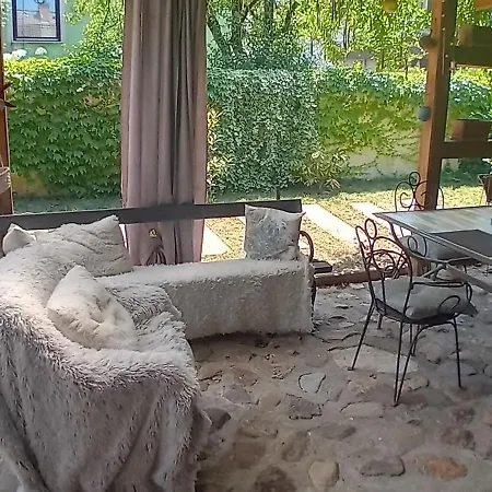 Rose For 4 Guests In Rose Λιουμπλιάνα