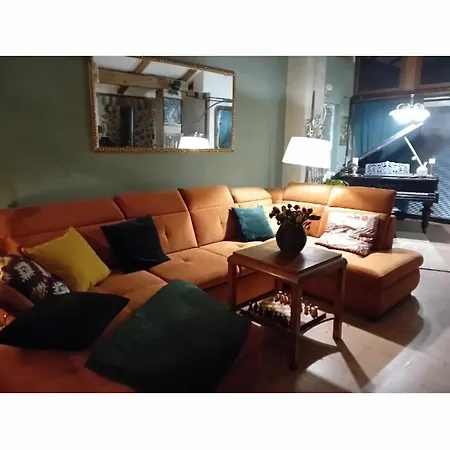 Rose Room, Roseart Resort