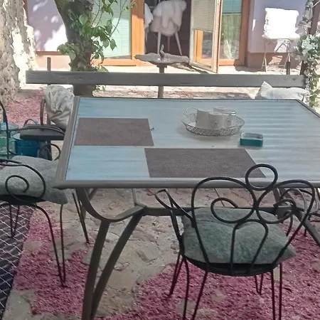 Rose For 4 Guests In Rose Δωμάτια σε οικογενειακή κατοικία