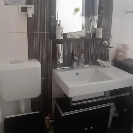 Rose Room, Roseart Resort Homestay