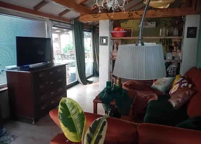 Rose For 4 Guests In Rose * Laibach